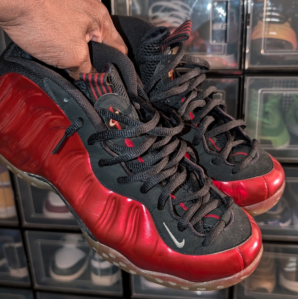 Nike Foamposite (Metallic Red)